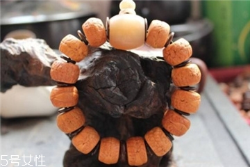 凤眼菩提黄皮好还是红皮好,凤眼菩提什么皮色的好