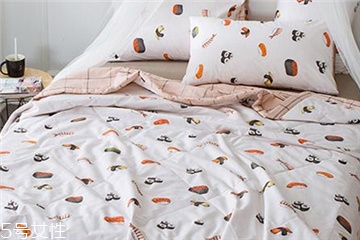 棉被和空调被的区别,空调被和棉被哪个保暖