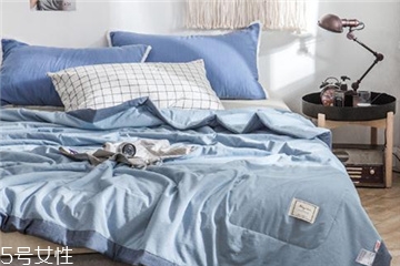 空调被和夏凉被的区别 两者有什么不同,空调被和夏凉被的区别是什么