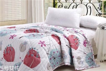 空调被适合冬天盖吗,冬天开空调盖多厚的被子