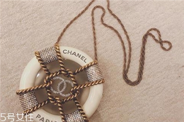 香奈儿救生圈包包,香奈儿购物袋包包价格 香奈儿救生圈包包,香奈儿购物袋包包价格