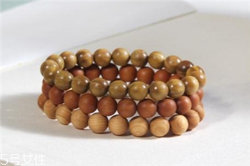 真假崖柏手串鉴别,崖柏手串真假识别方法用手电照透明度 真假崖柏手串鉴别,崖柏手串真假识别方法用手电照透明度