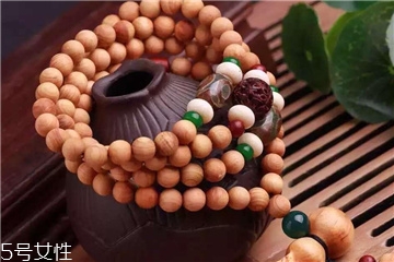 带崖柏手链有什么好处,戴崖柏手串有什么好处