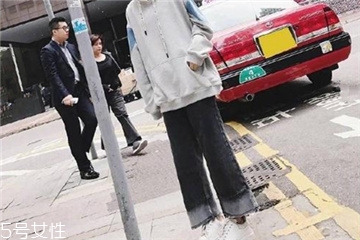 加绒裤子要翻过来洗吗,裤子要翻过来洗吗