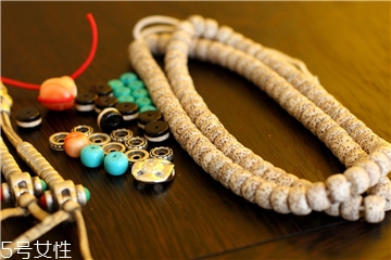 星月菩提可以用水洗吗?,星月菩提可以用水冲洗吗?