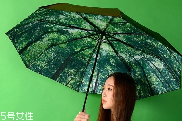 雨伞能防晒吗,打伞可以不涂防晒吗