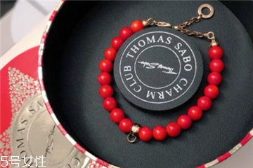 红珊瑚手链怎么辨别真假,怎样鉴别红珊瑚项链真假