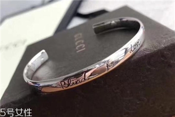 自己的玉手镯可以送人吗,戴过的翡翠手镯可以送人吗