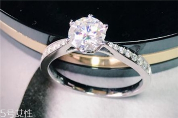 50分钻戒四爪好还是六爪好,钻石戒指四爪好还是六爪好 50分钻戒四爪好还是六爪好,钻石戒指四爪好还是六爪好