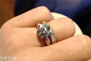 钻石gia证书有假的呢?,钻戒有gia鉴定证书,是真的吗? 钻石gia证书有假的呢?,钻戒有gia鉴定证书,是真的吗?