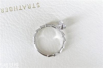 钻戒圈一般是什么材质,钻戒圈是什么材质的 钻戒圈一般是什么材质,钻戒圈是什么材质的