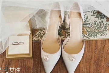 婚鞋多高比较合适,婚鞋买多高的合适 婚鞋多高比较合适,婚鞋买多高的合适