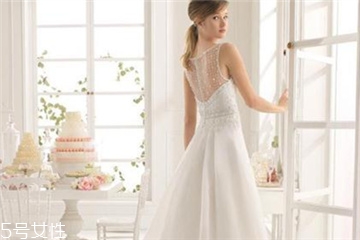 结婚一定要穿白色婚纱吗,婚纱一定要是白色的吗