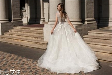 婚纱裙撑怎么折叠视频,婚纱裙撑怎么折叠图解 婚纱裙撑怎么折叠视频,婚纱裙撑怎么折叠图解