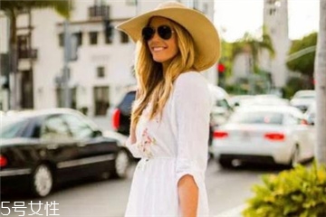 夏天戴什么帽子好看女,夏天戴什么帽子好看?