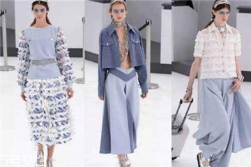 雾霾蓝羽绒服配什么颜色内搭,雾霾蓝墙面装修效果图