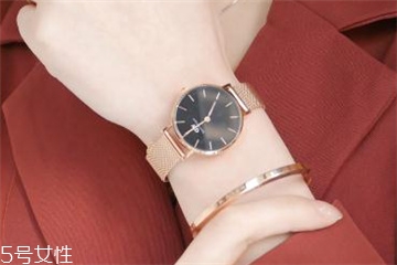 手表洗油要多久,手表保养洗油需要几个小时