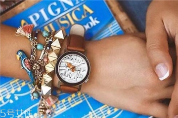 手表怎么消磁的方法,机械手表消磁的简易方法