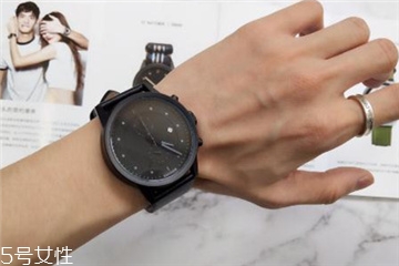 手表分针不走怎么回事,手表时针不走了怎么办 手表分针不走怎么回事,手表时针不走了怎么办