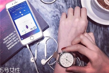 手环和智能手表哪个更实用,手表还是手环好