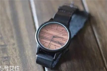 手表电池是锂电池吗?,手表电池是什么电池