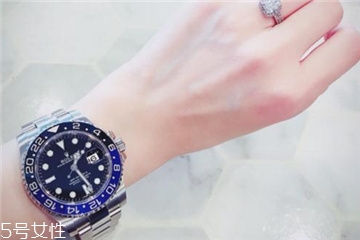 浪琴手表发条断了修多少钱,美度手表发条断了修多少钱