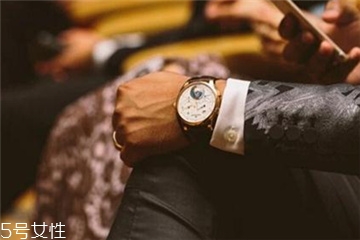 手表是男左女右吗,手表男左女右为什么