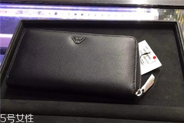 阿玛尼钱包什么档次,阿玛尼钱包属于什么档次