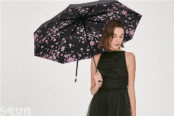 防晒伞多久换一把,太阳伞能当雨伞吗 防晒伞多久换一把,太阳伞能当雨伞吗