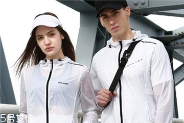 拉链掉色在衣服弄不掉,外套拉链掉了怎么办 拉链掉色在衣服弄不掉,外套拉链掉了怎么办