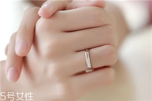 金大福和老凤祥黄金哪个好,金大福珠宝好还是老凤祥的好