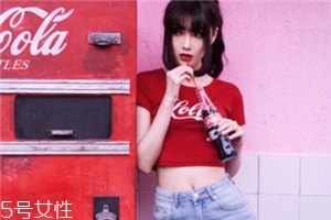 什么颜色的衣服吸热,穿红色衣服好不好