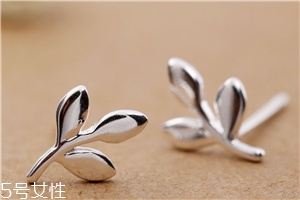 黄金耳钉弯了怎么弄直,耳钉弯了怎么弄直