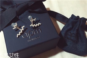 耳钉流血了怎么办,耳钉怎么清洗干净 耳钉流血了怎么办,耳钉怎么清洗干净