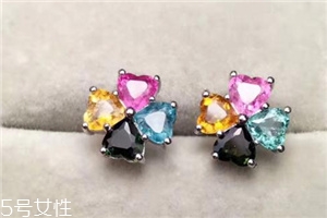 耳钉要每天取下来吗,耳钉需不需要经常摘下来