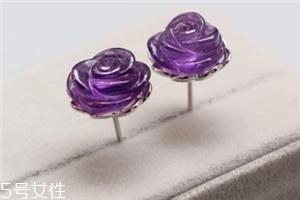 耳钉不带耳帽会掉吗,耳钉后面的塞子取不下来