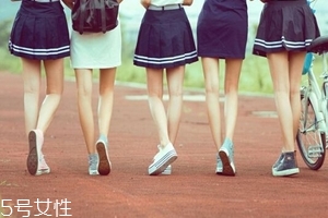 聚会穿什么衣服好看,同学聚会穿什么衣服