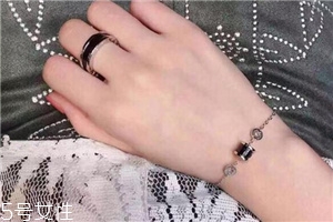 手链价格500左右的品牌,男士黄金手链一般多少克