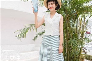 条纹不规则半身裙搭配什么上衣,不规则半身裙款式图