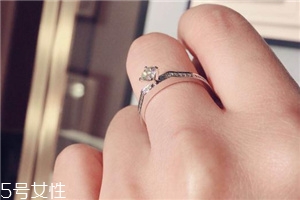 清洗戒指用什么清洗,戒指用什么清洗才会亮 清洗戒指用什么清洗,戒指用什么清洗才会亮
