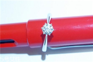 戒指被染色怎么清洗,戒指变色了怎么清洗