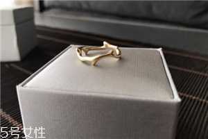 戒指摘不下来怎么办有什么好办法吗,如果戒指摘不下来怎么办 戒指摘不下来怎么办有什么好办法吗,如果戒指摘不下来怎么办