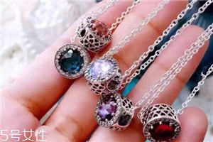 项链wk是什么含义,wk的项链是什么牌子