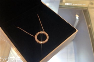 项链上刻什么字好看,项链上刻什么字好? 项链上刻什么字好看,项链上刻什么字好?