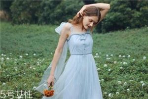 纱裙半身裙搭配什么上衣好看,纱裙连衣裙蕾丝网纱