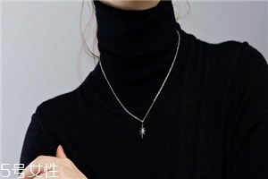 纯银项链可以戴着洗澡吗,黄金项链可以戴着洗澡吗