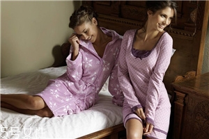 衣服领口大了怎么办,毛衣领口大了怎么办 衣服领口大了怎么办,毛衣领口大了怎么办