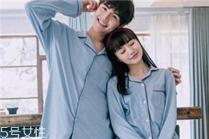 衣服发霉了可以穿吗,发了霉的衣服洗洗还能穿吗 衣服发霉了可以穿吗,发了霉的衣服洗洗还能穿吗