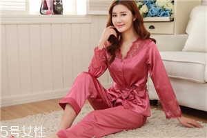 睡衣要天天洗吗,睡衣需要经常洗吗