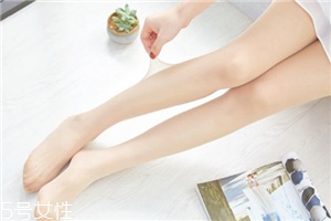 丝巾上的墨水能洗掉吗,丝绸沾上墨水怎么洗